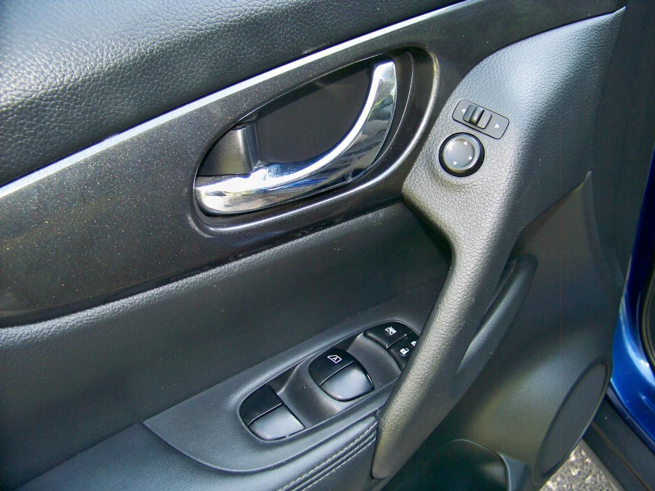 Nissan Rogue SV FWD 2018