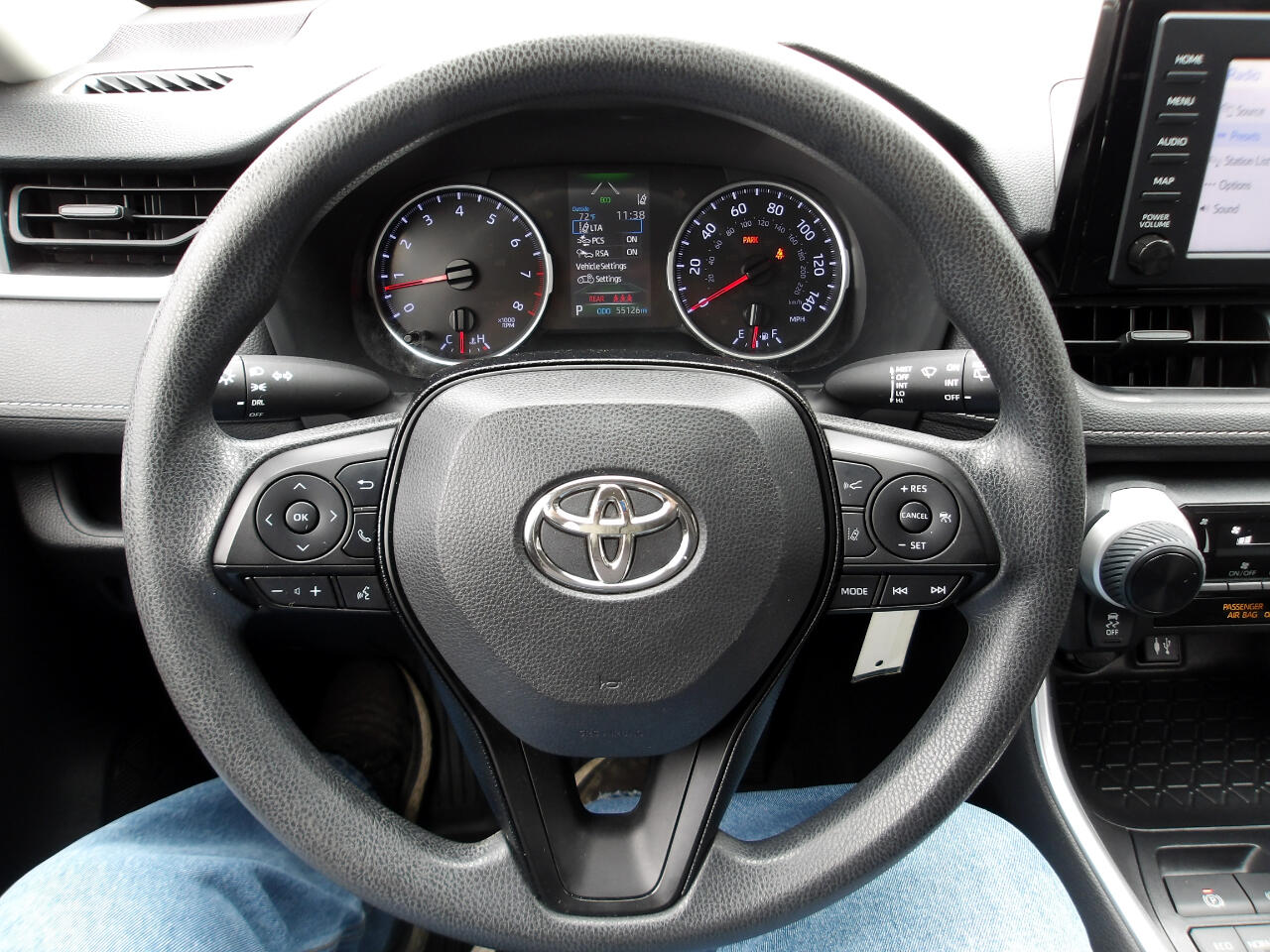 2019 Toyota RAV4 LE photo 12