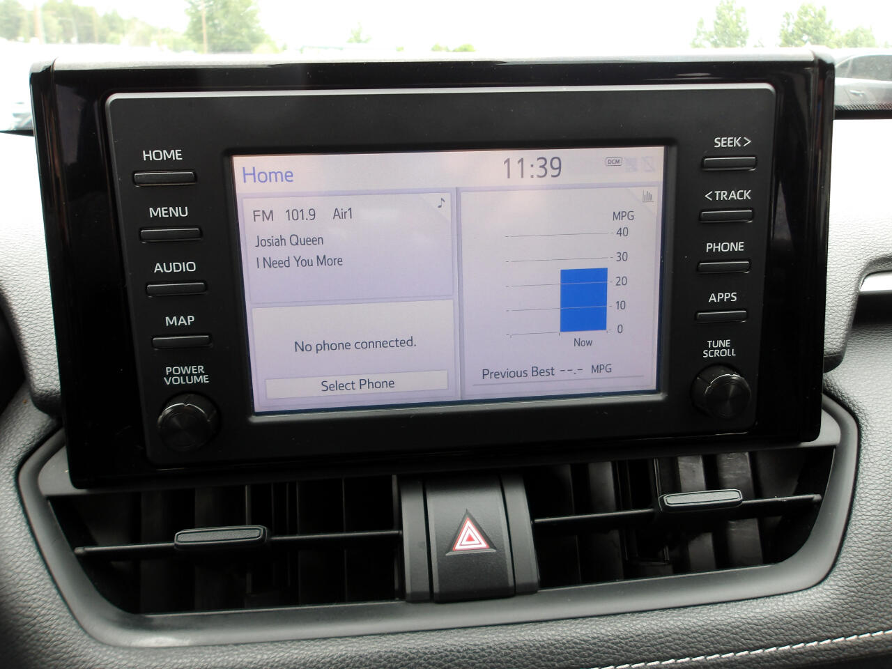 2019 Toyota RAV4 LE photo 16