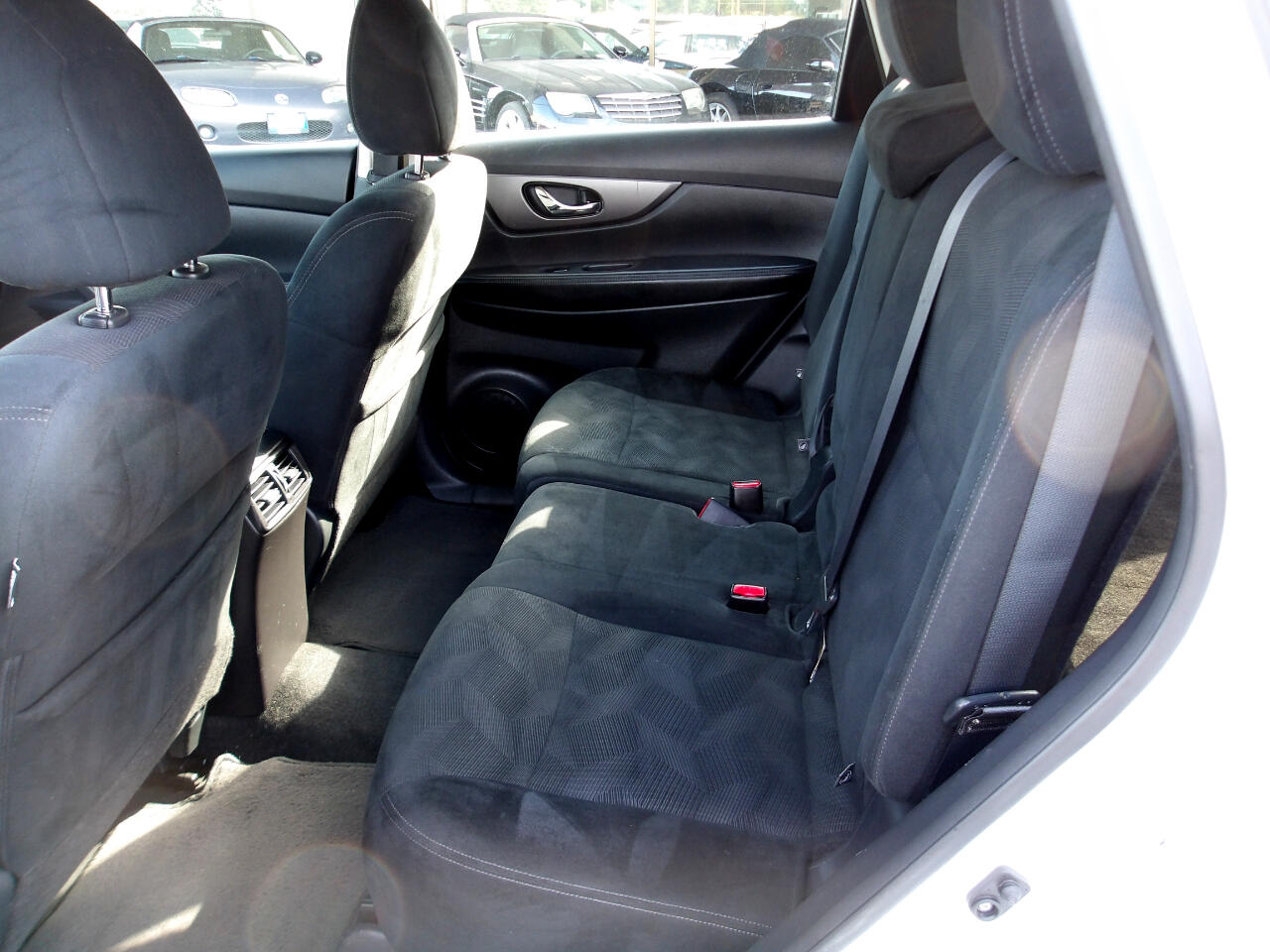 2016 Nissan Rogue S photo 10