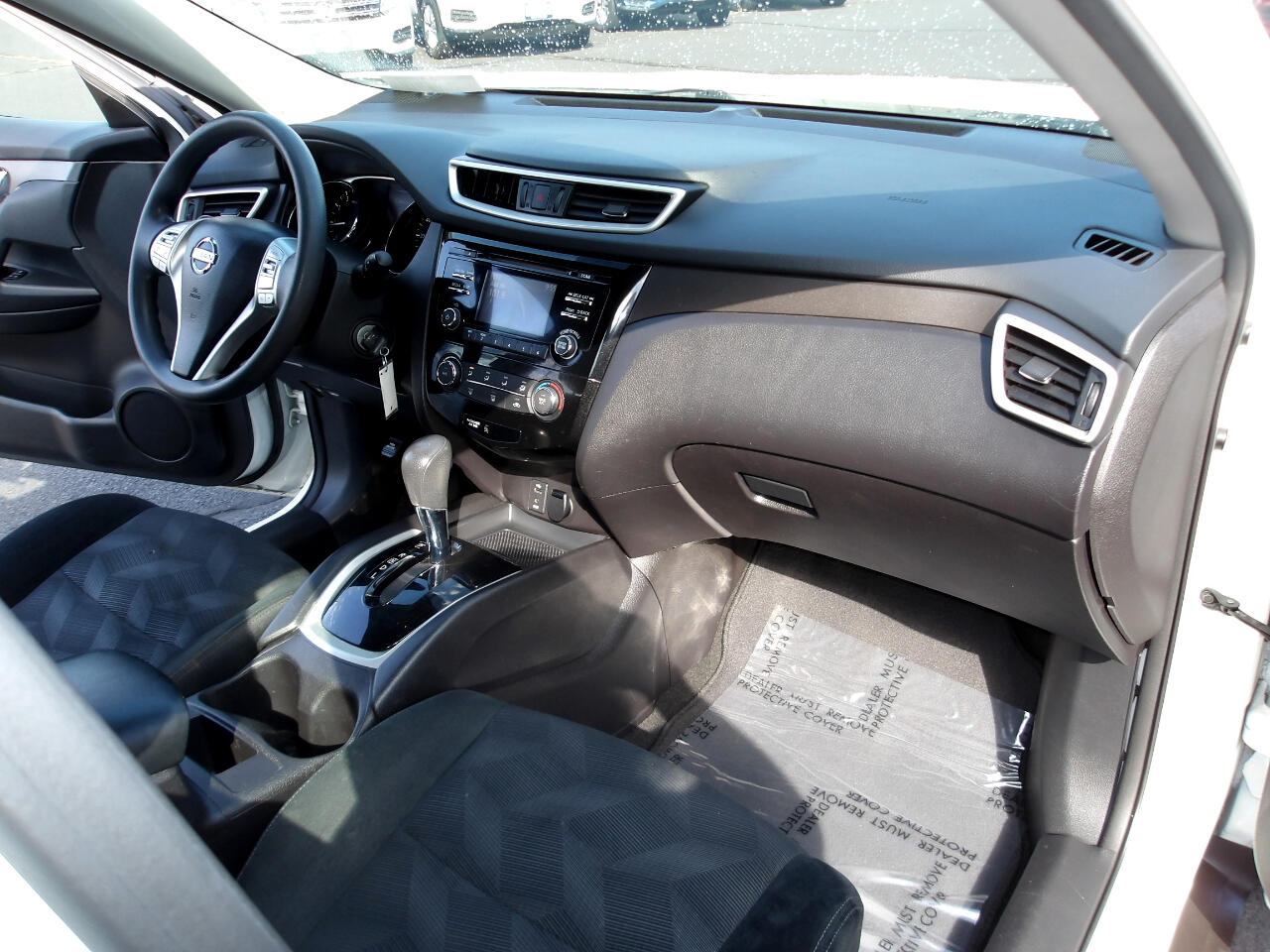 2016 Nissan Rogue S photo 13