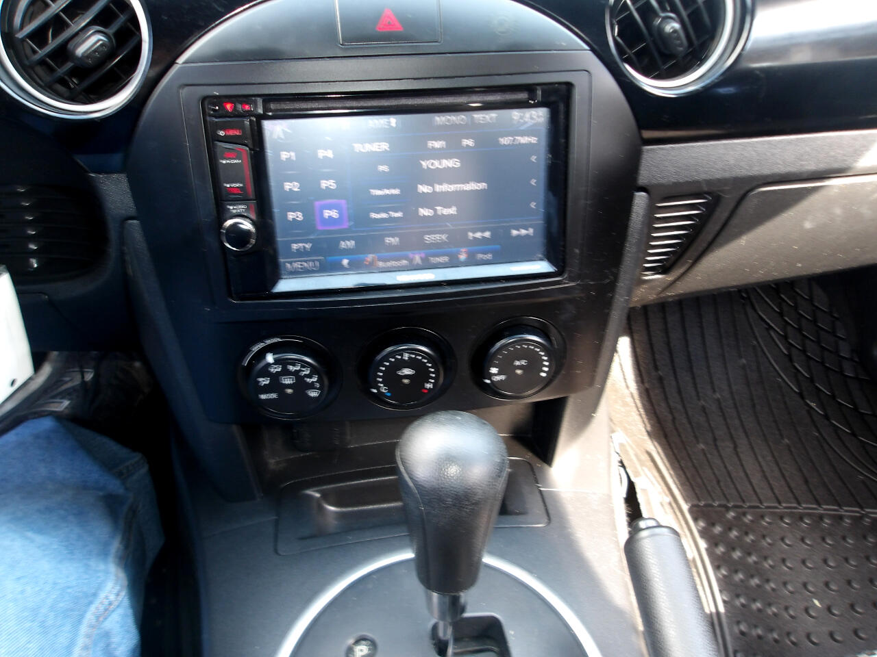 2006 Mazda MX-5 Miata Miata Touring photo 20