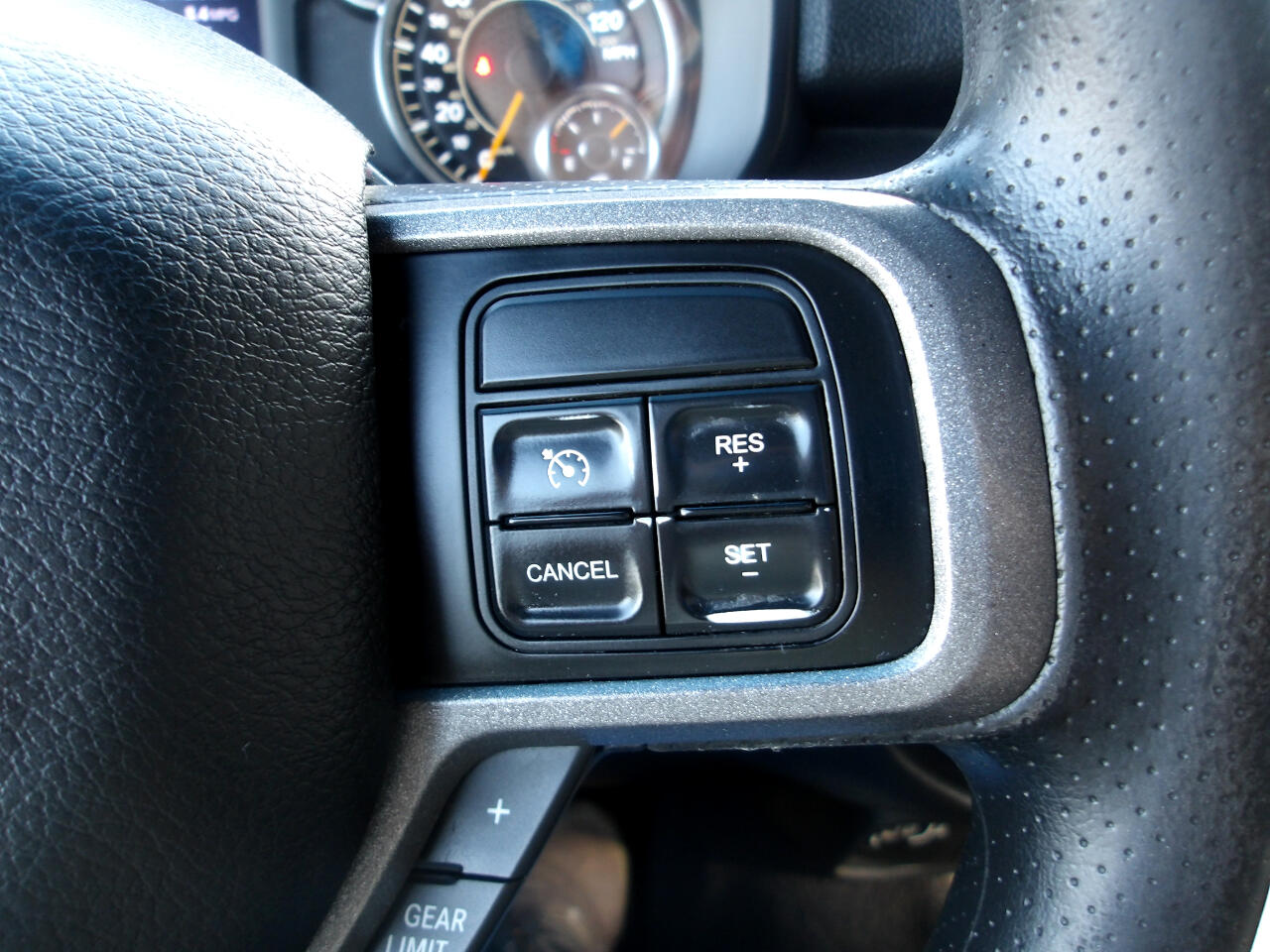2021 Ram 2500 Tradesman photo 16