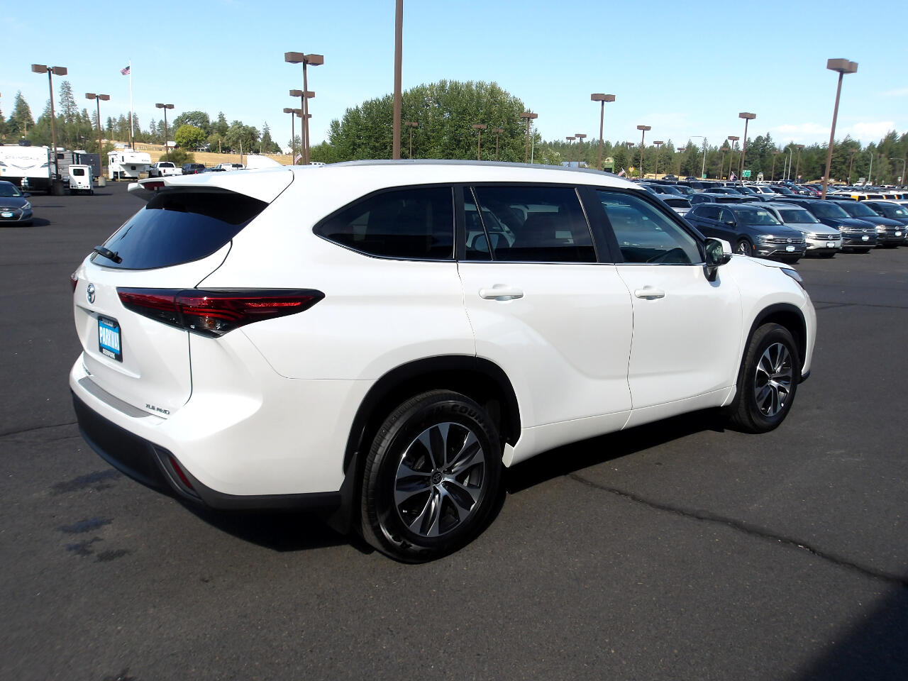 2023 Toyota Highlander XLE photo 4