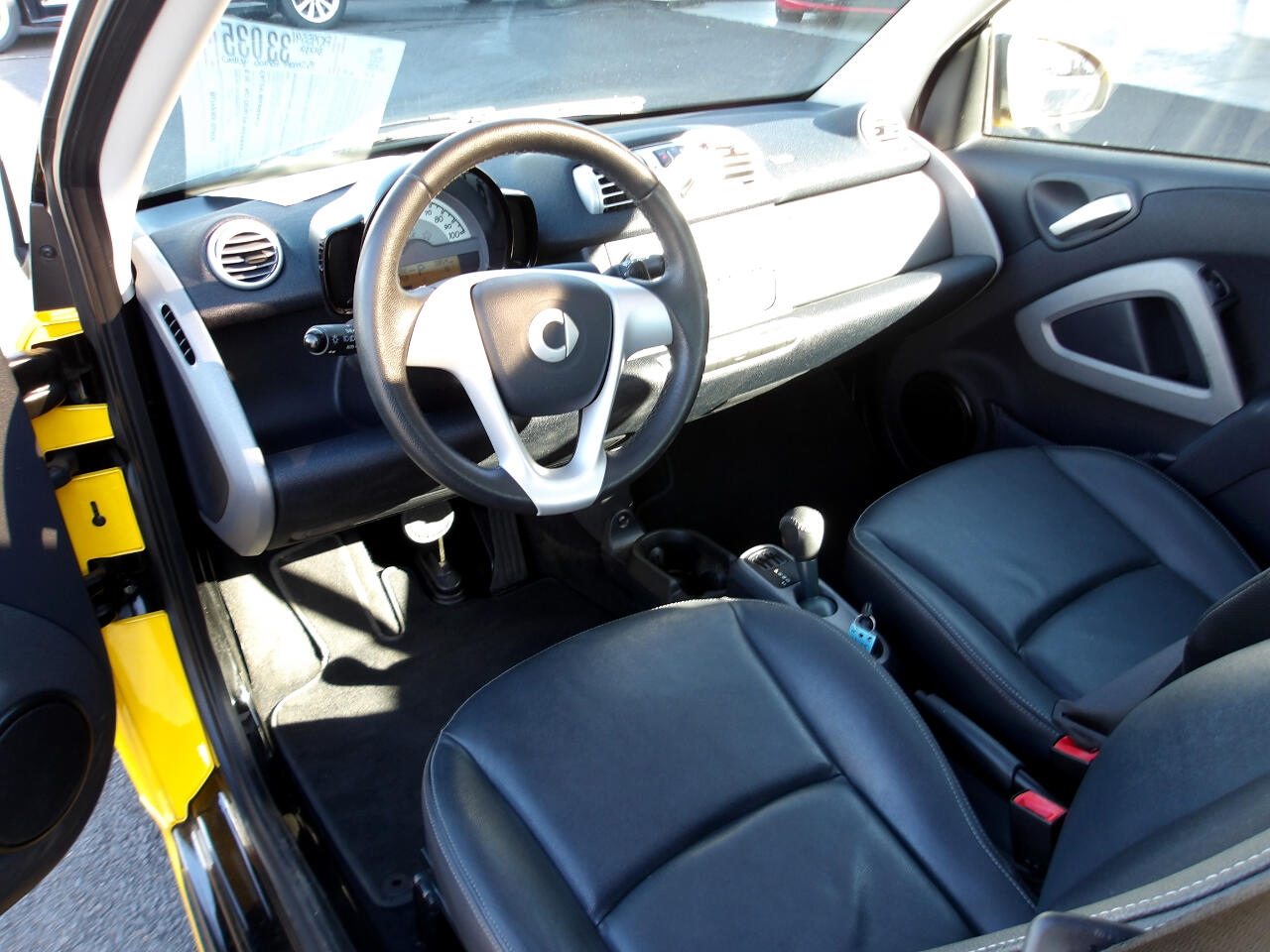 2015 Smart Fortwo photo 9