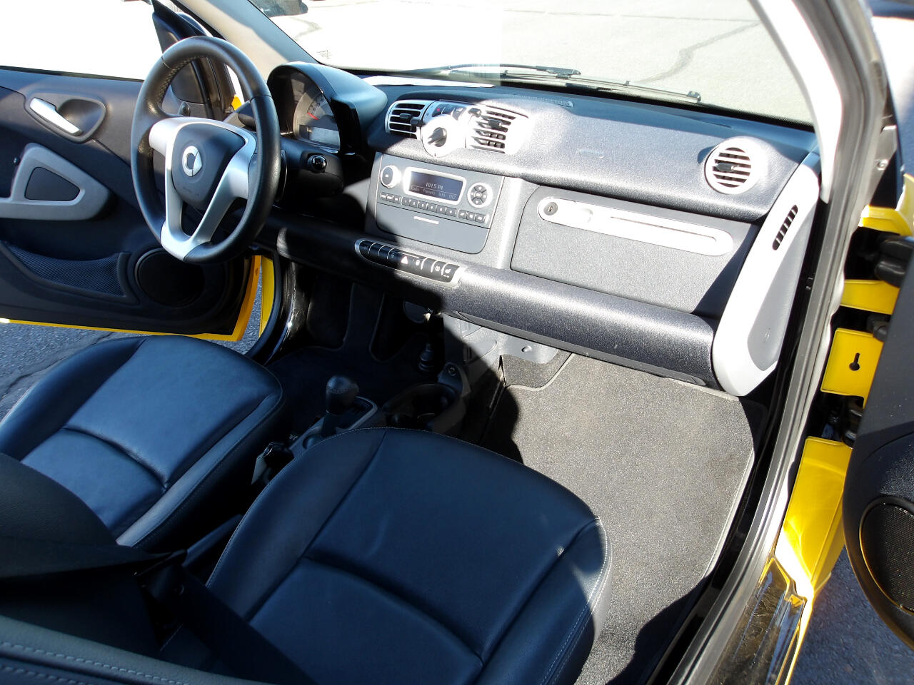 2015 Smart Fortwo photo 11