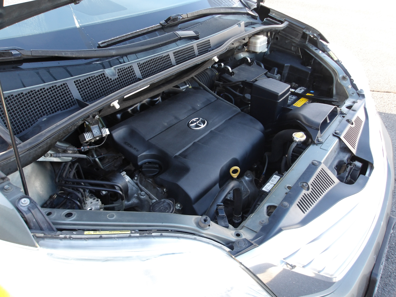 Toyota Sienna 5dr 7-Pass Van V6 XLE AWD (Natl) 2013