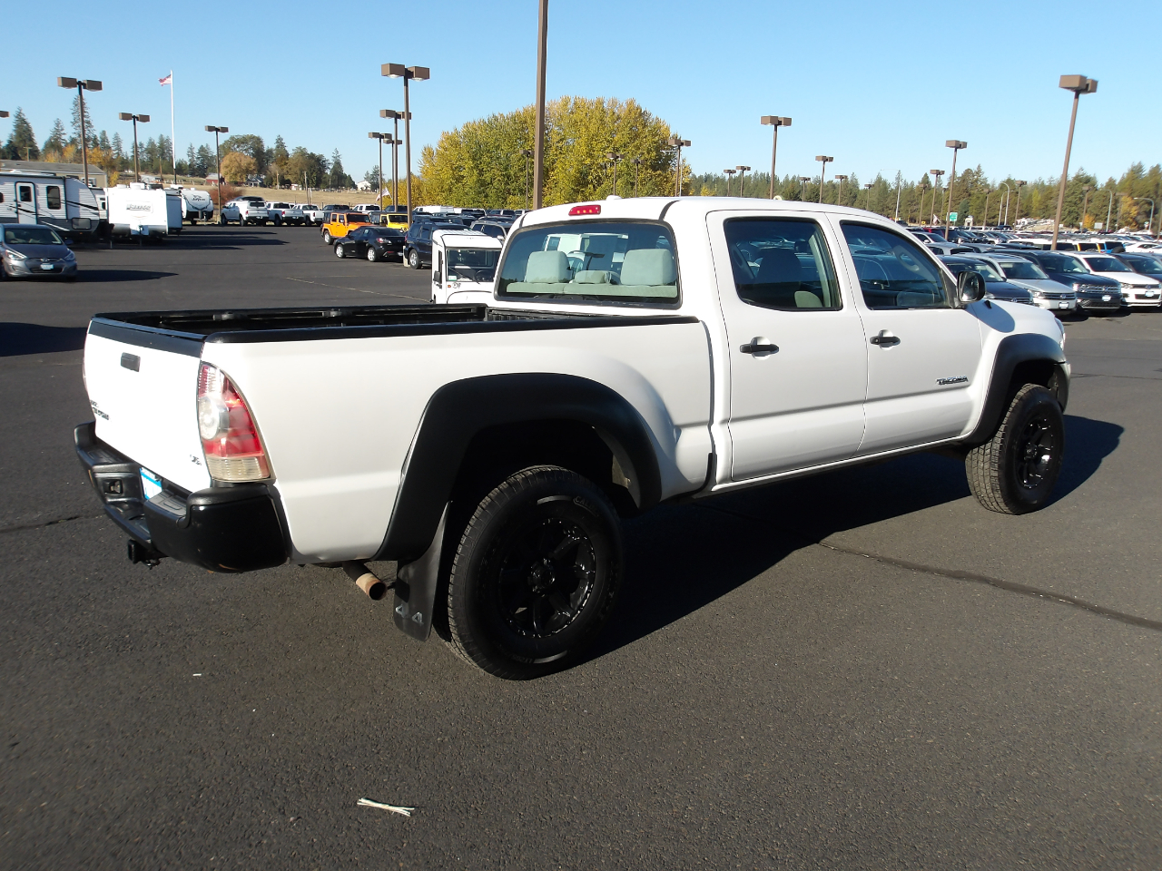 Toyota Tacoma 4WD Double LB V6 AT (Natl) 2010