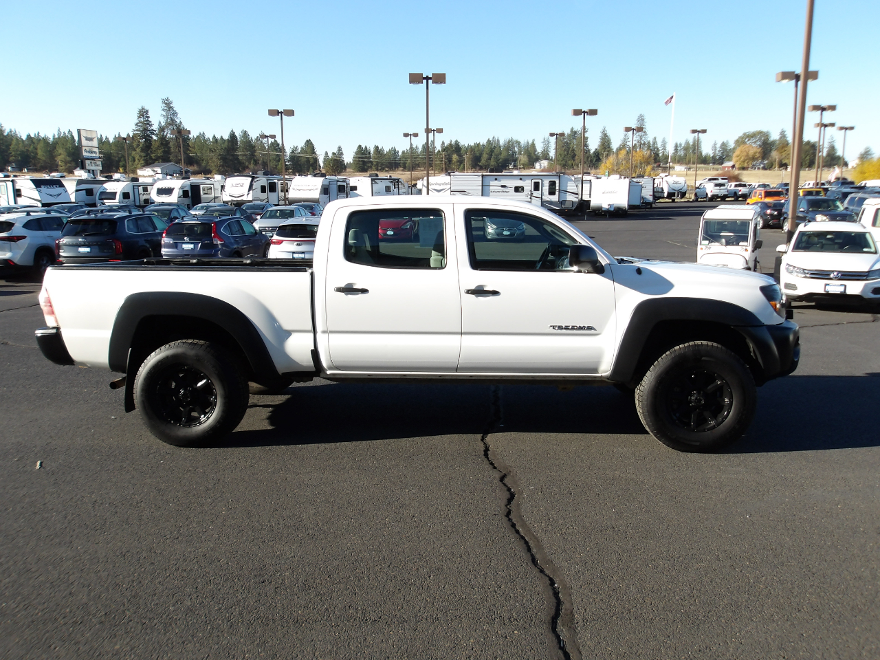 Toyota Tacoma 4WD Double LB V6 AT (Natl) 2010