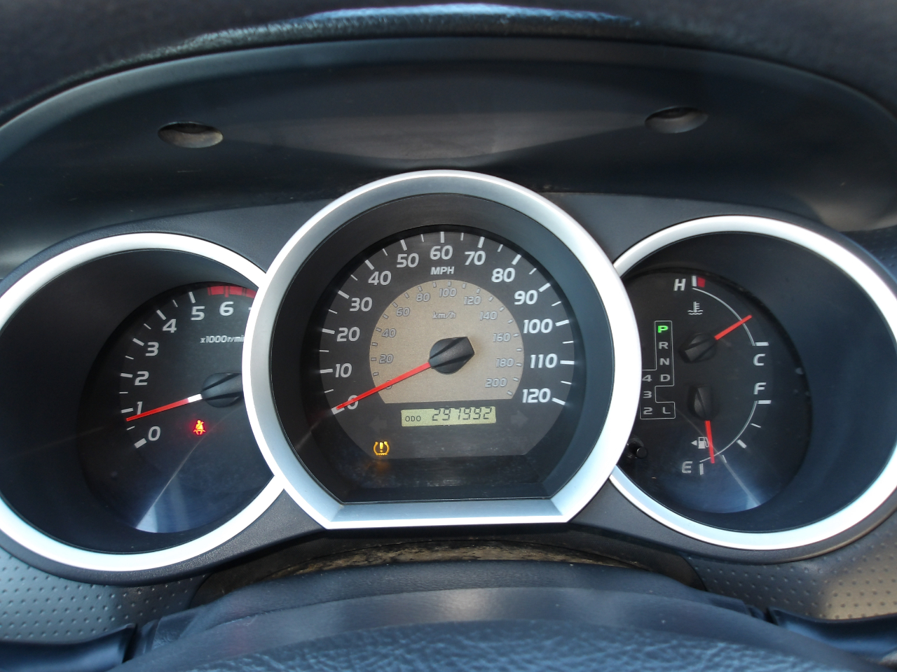 Toyota Tacoma 4WD Double LB V6 AT (Natl) 2010