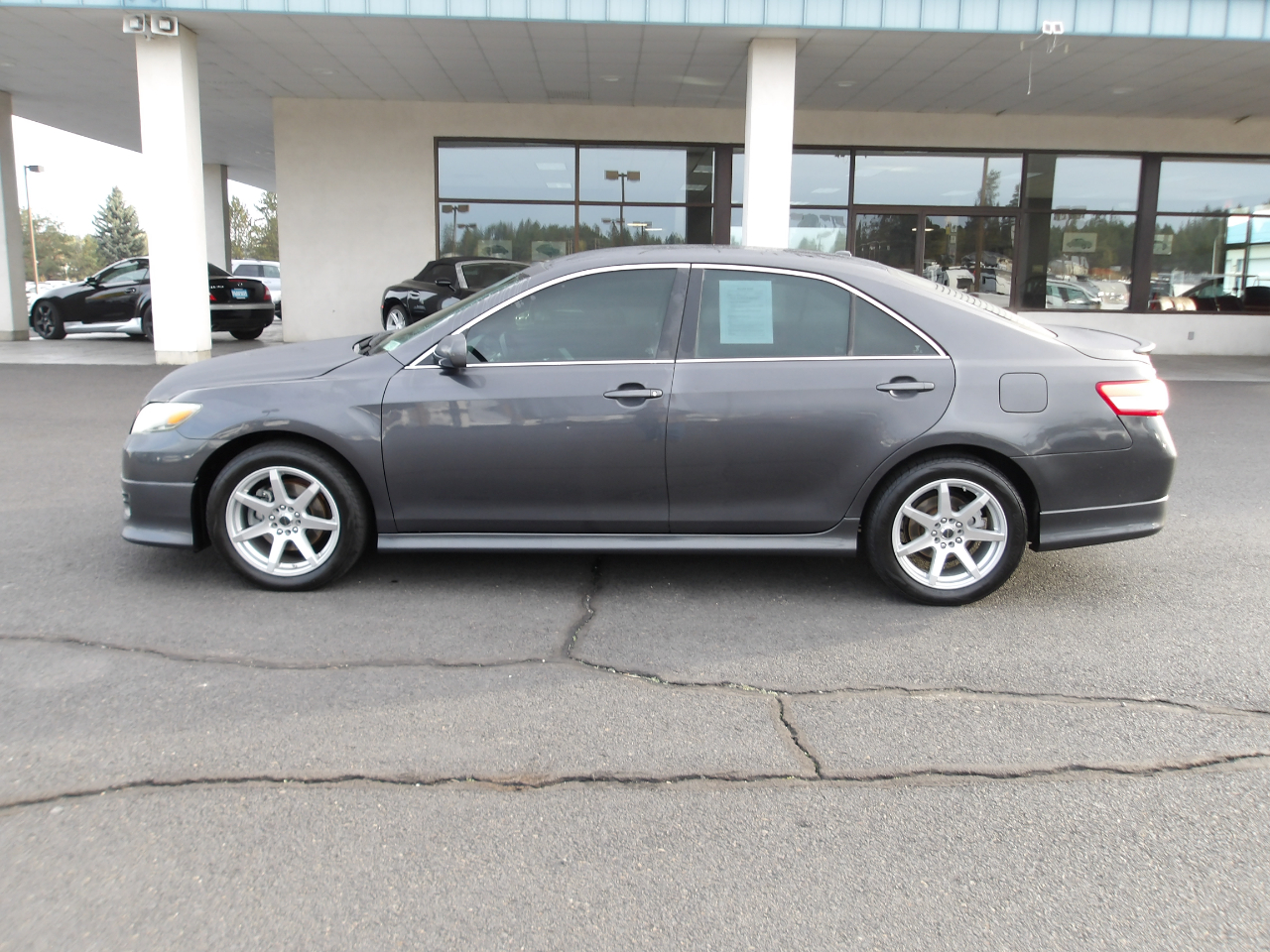 Toyota Camry SE 2011