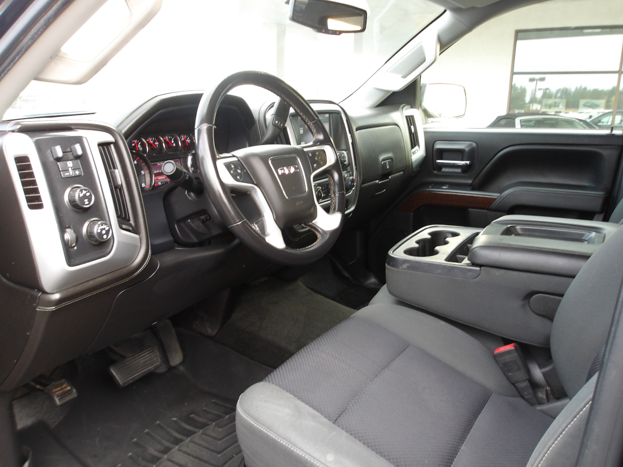 GMC Sierra 2500HD 4WD Crew Cab 153.7" SLE 2015