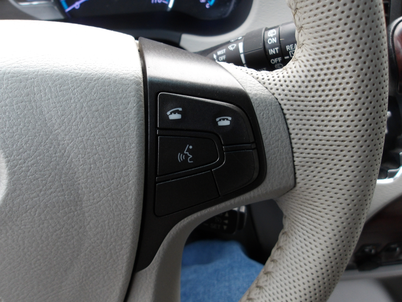 Toyota Sienna 5dr 7-Pass Van V6 Ltd AWD (Natl) 2014