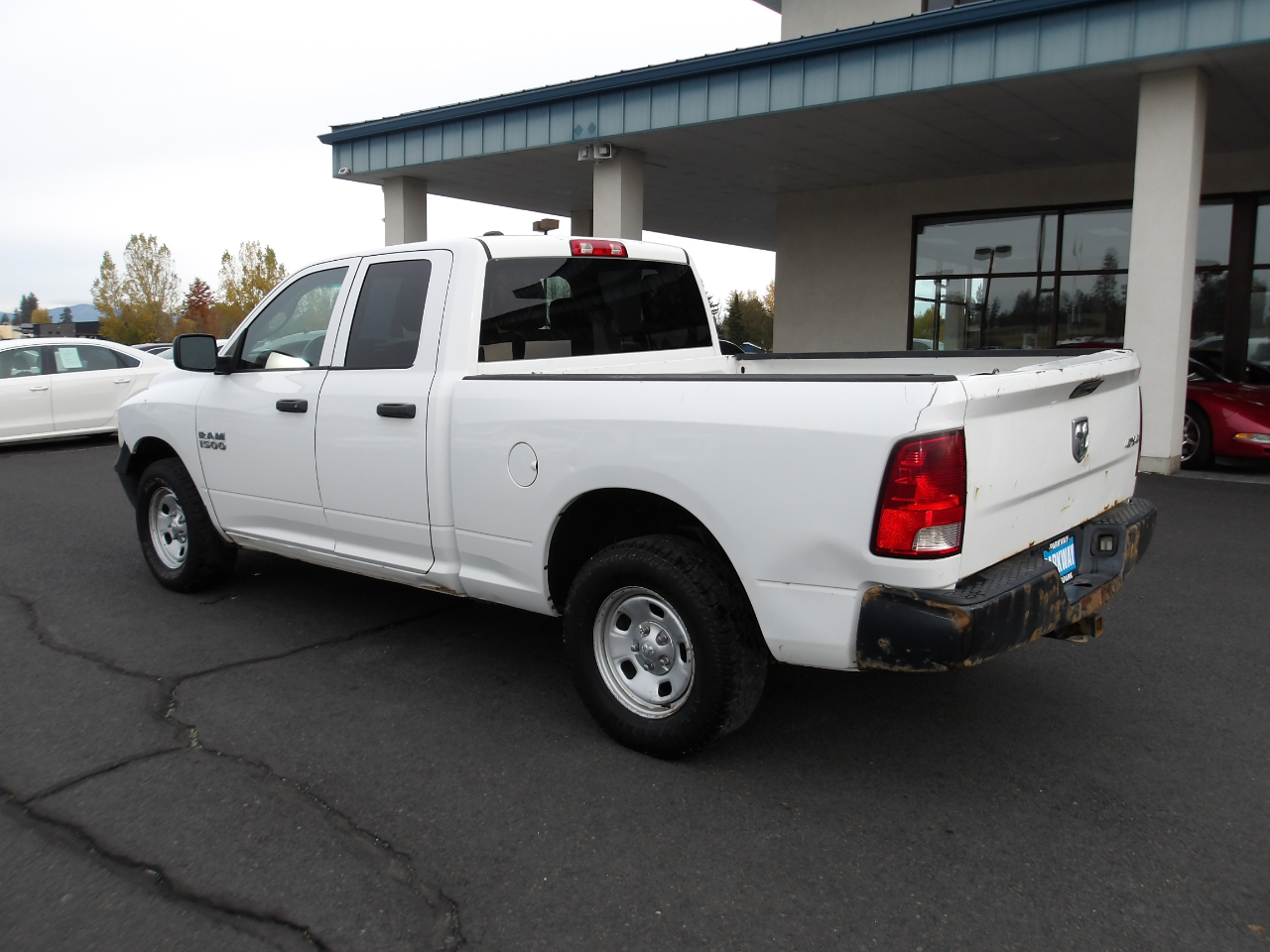 RAM 1500 4WD Quad Cab 140.5" Tradesman 2013