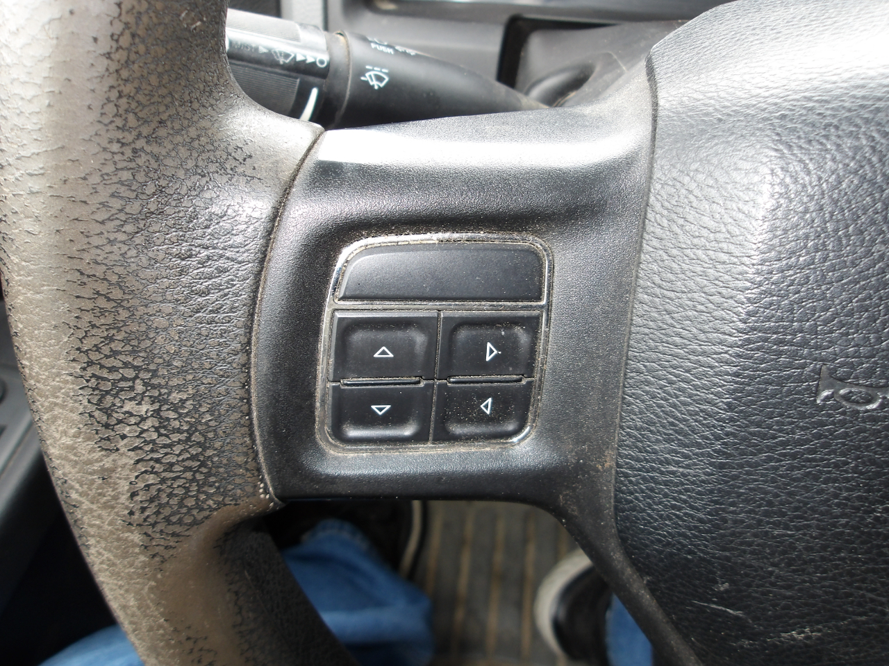 RAM 1500 4WD Quad Cab 140.5" Tradesman 2013