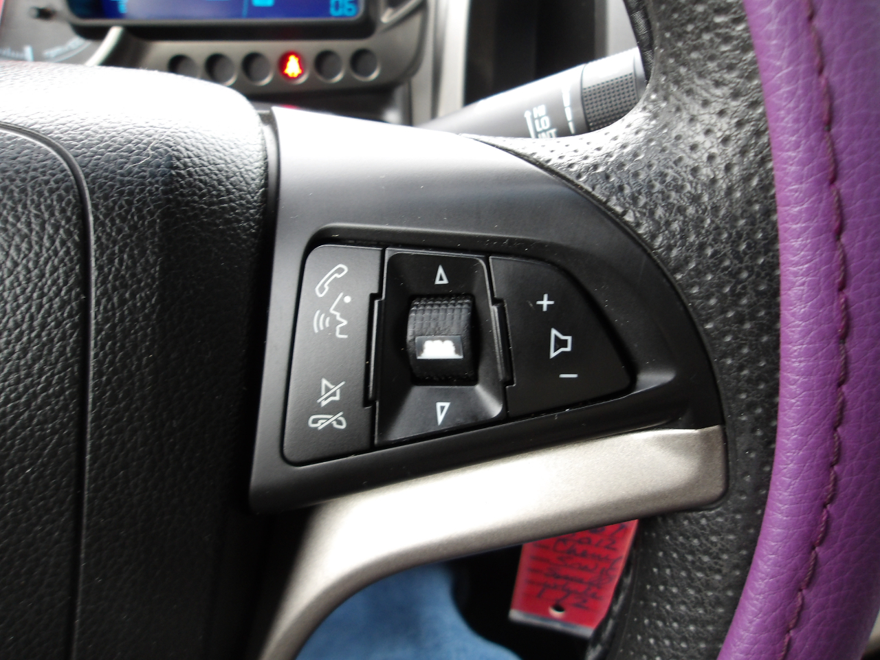 Chevrolet Sonic 2LT 2012