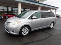 2013 Toyota Sienna 