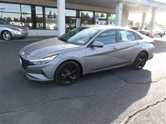 2023 Hyundai Elantra Hybrid 