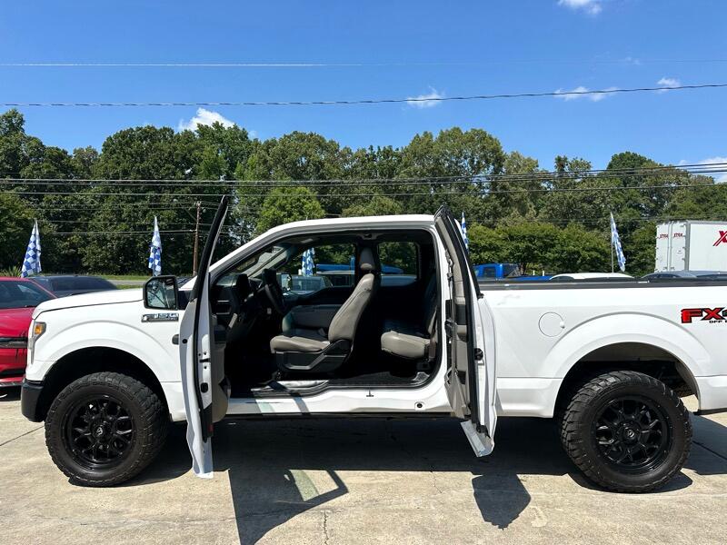 Ford F-150 XL SuperCab 4WD 2016