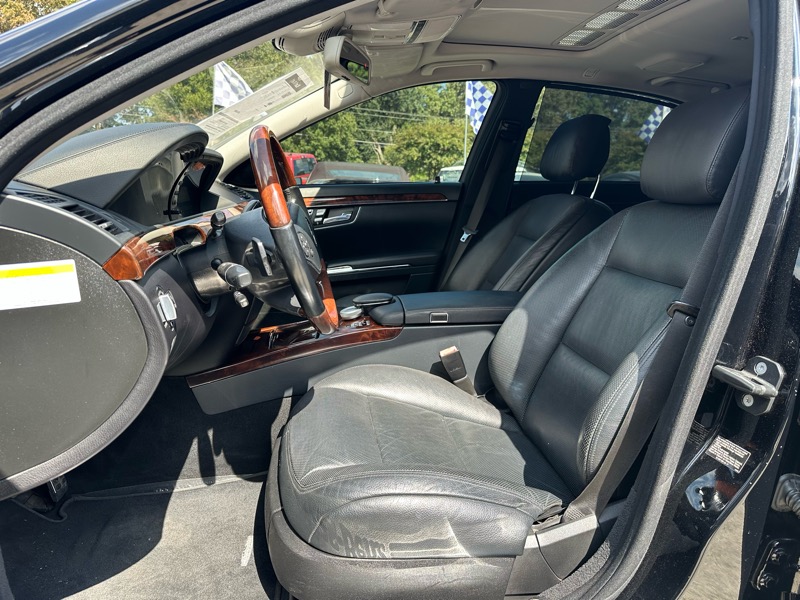 Mercedes-Benz S-Class S550 2012