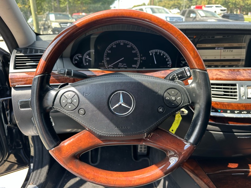 Mercedes-Benz S-Class S550 2012