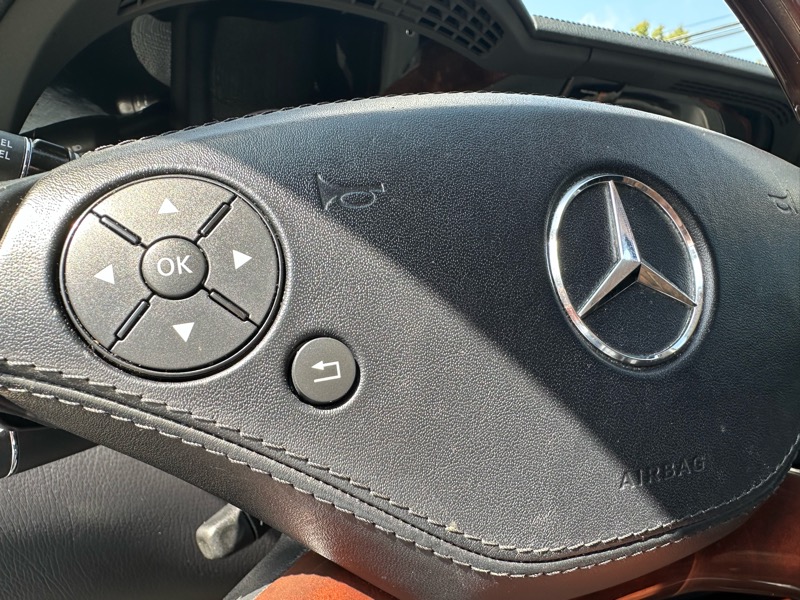 Mercedes-Benz S-Class S550 2012