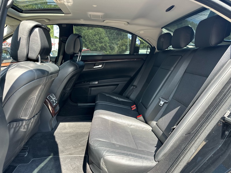 Mercedes-Benz S-Class S550 2012