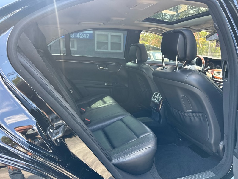 Mercedes-Benz S-Class S550 2012