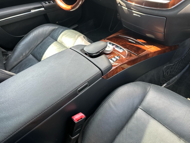 Mercedes-Benz S-Class S550 2012