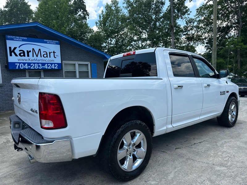 RAM 1500 4WD Crew Cab 140.5" Big Horn 2017