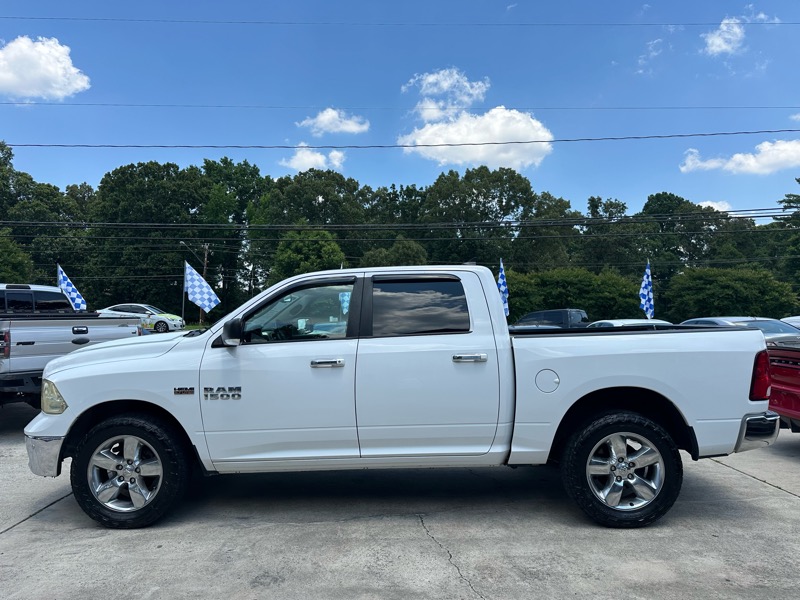 RAM 1500 4WD Crew Cab 140.5" Big Horn 2017