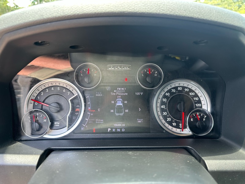 RAM 1500 4WD Crew Cab 140.5" Big Horn 2017