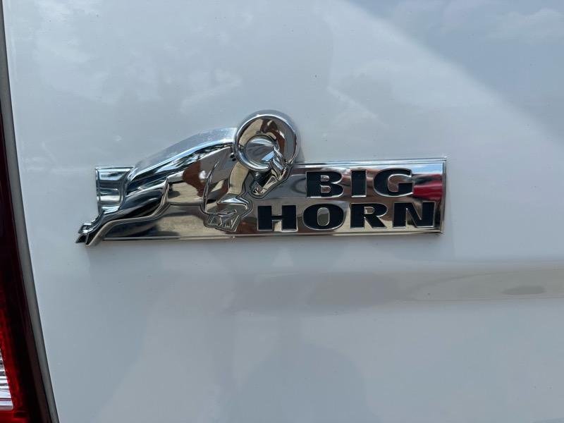 RAM 1500 4WD Crew Cab 140.5" Big Horn 2017