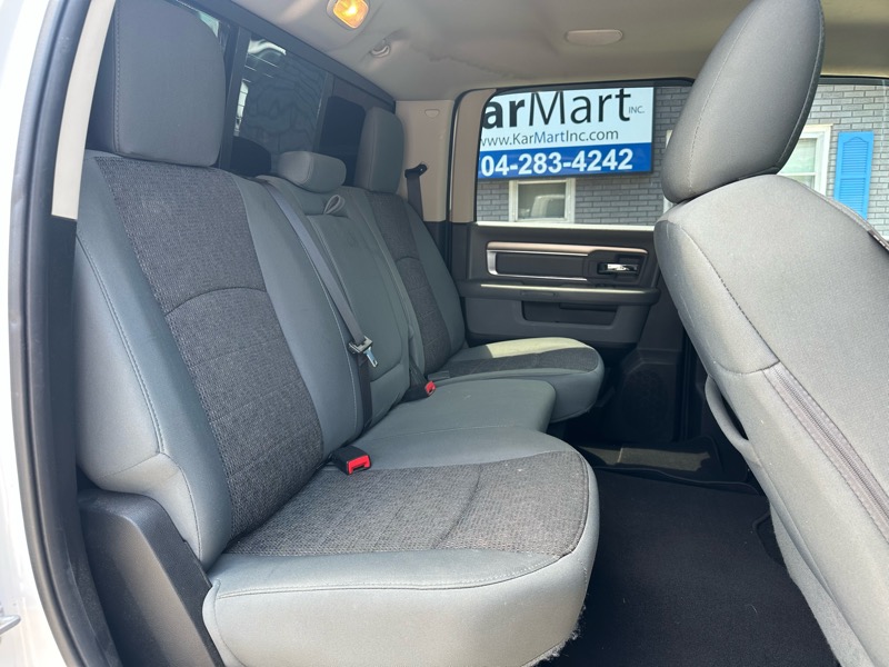 RAM 1500 4WD Crew Cab 140.5" Big Horn 2017