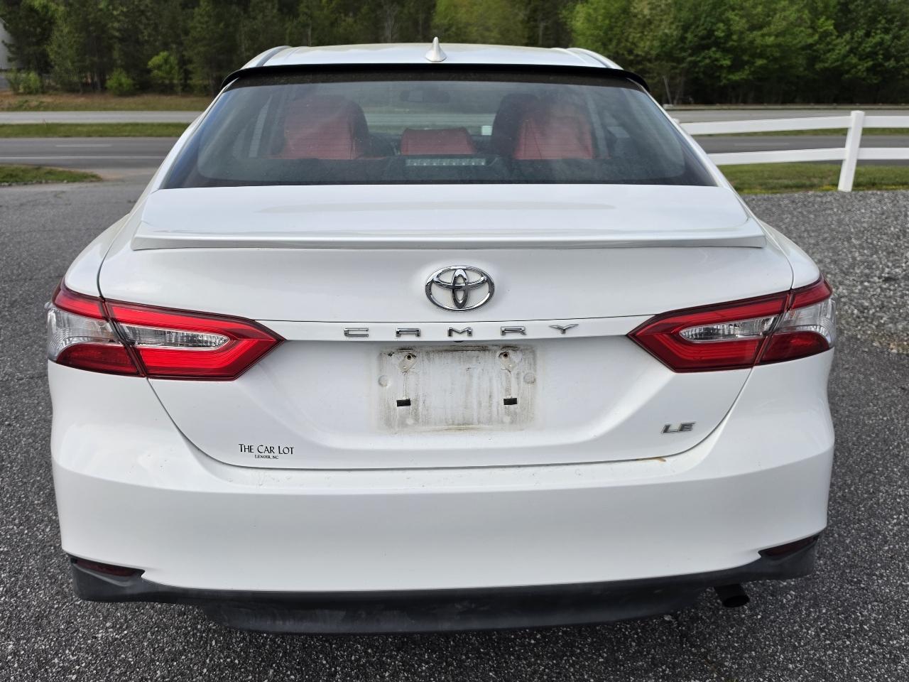 Toyota Camry LE Auto (Natl) 2020