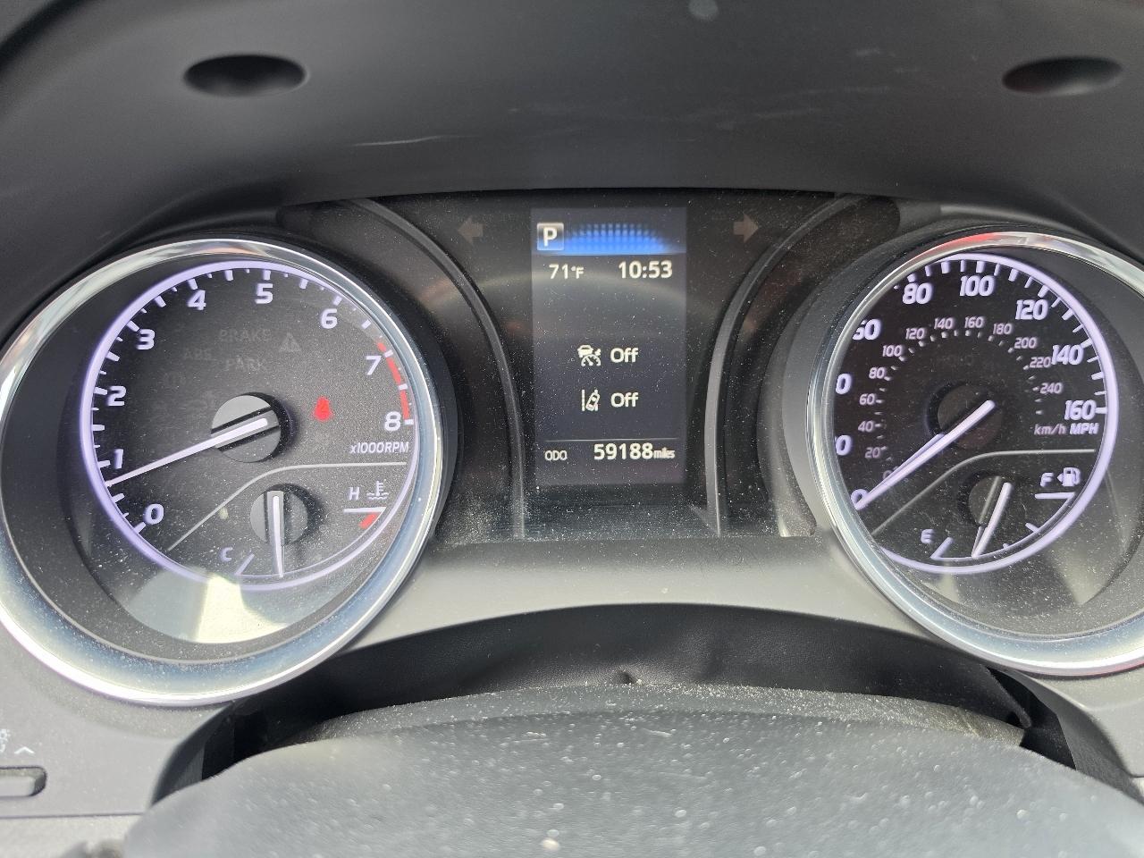 Toyota Camry LE Auto (Natl) 2020