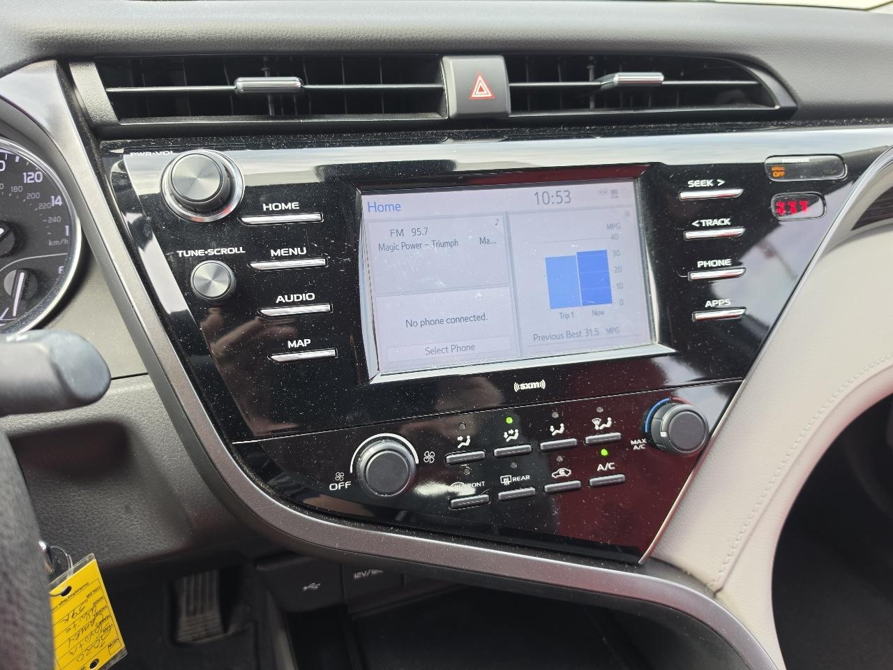 Toyota Camry LE Auto (Natl) 2020