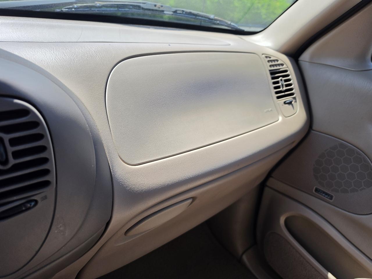 Ford Expedition 119" WB Eddie Bauer 4WD 1999