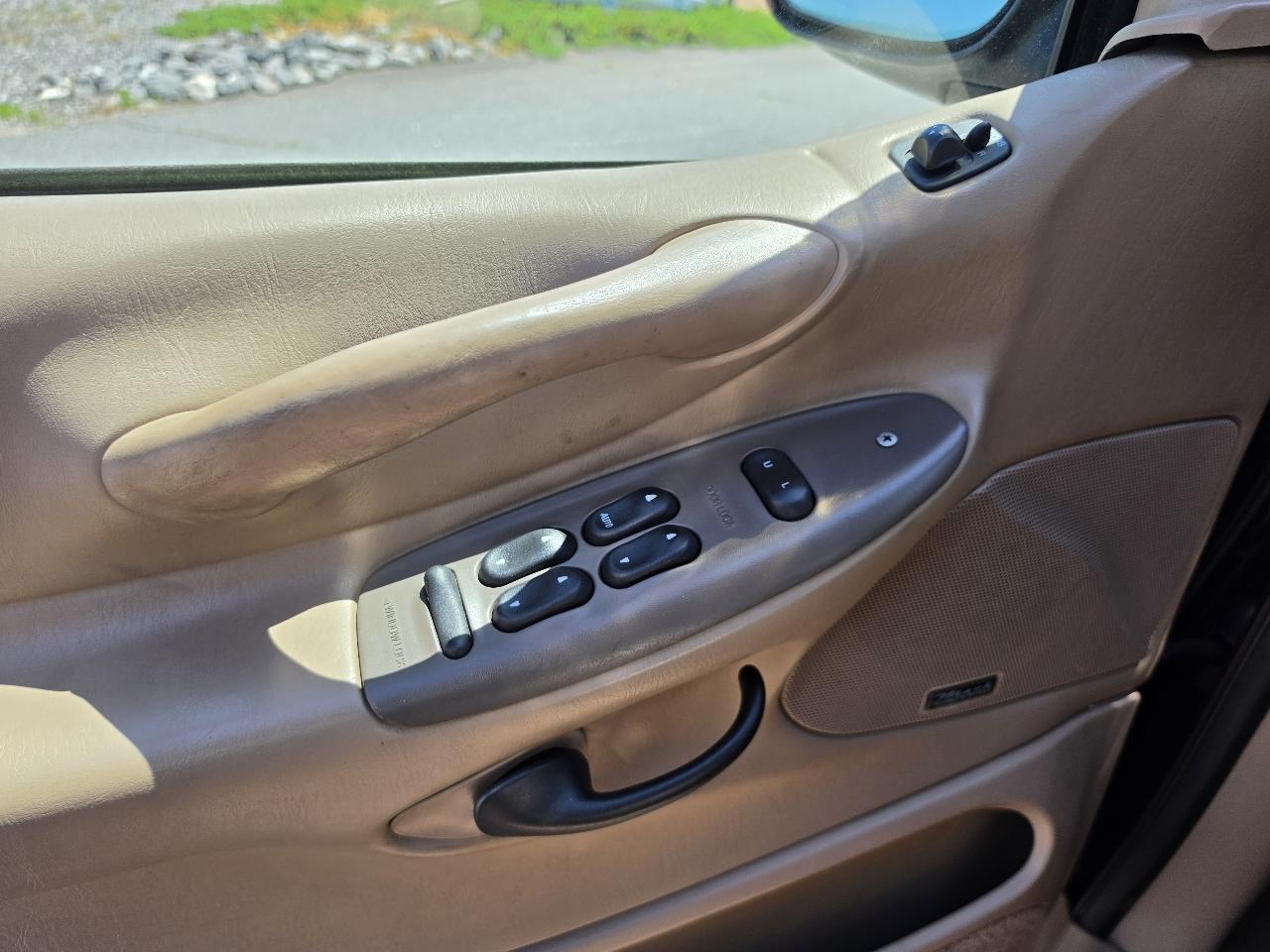 Ford Expedition 119" WB Eddie Bauer 4WD 1999