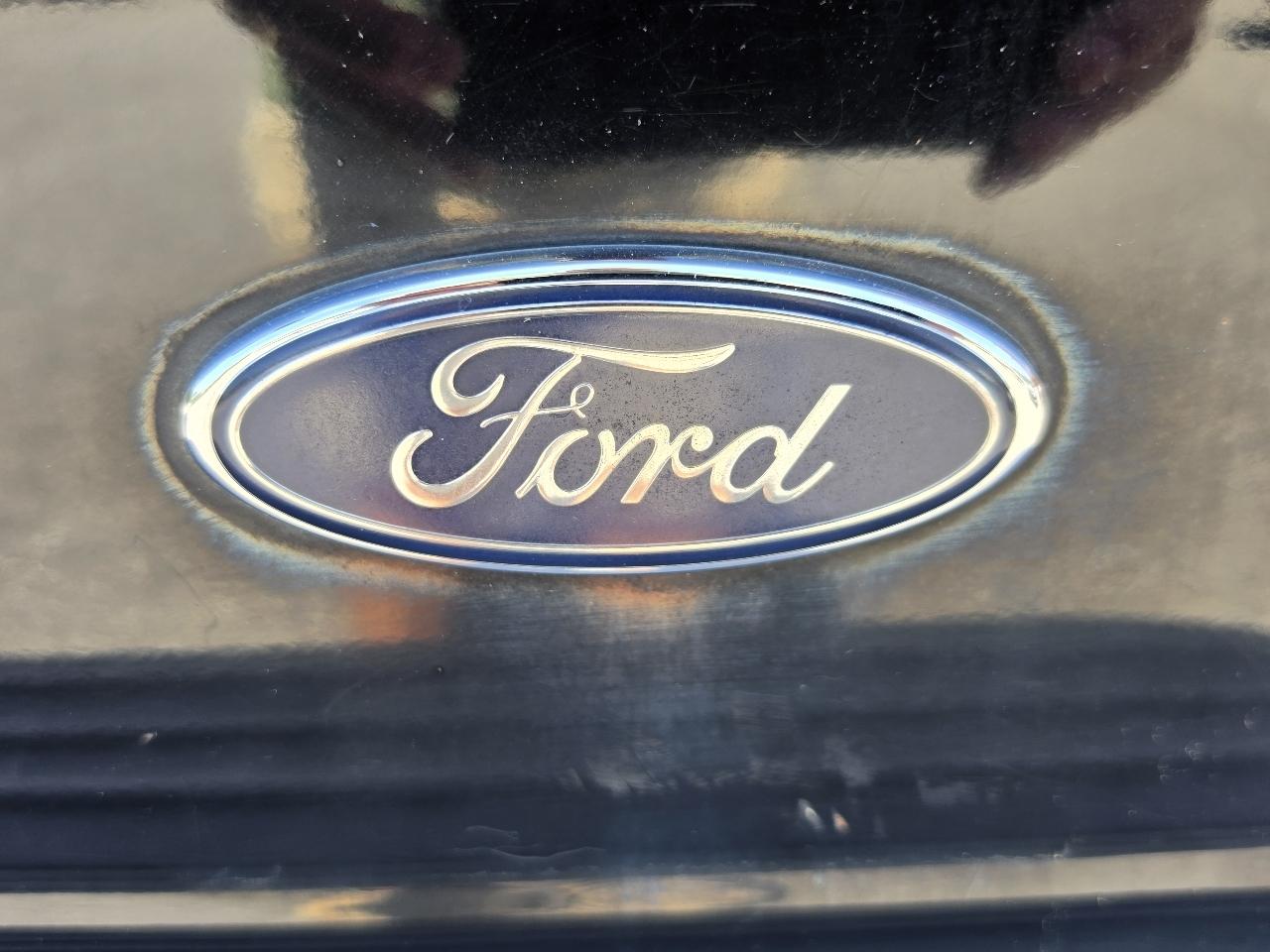 Ford Expedition 119" WB Eddie Bauer 4WD 1999