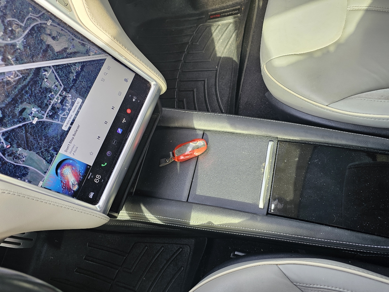 2014 Tesla Model S 60 photo 12