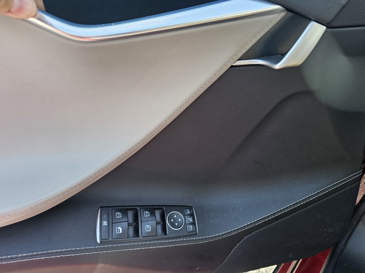 2014 Tesla Model S 60 photo 14
