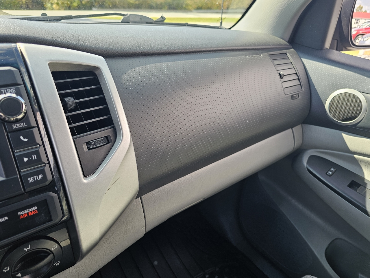 Toyota Tacoma 4WD Double Cab LB V6 AT (Natl) 2013 Toyota Tacoma 4WD Double Cab LB V6 AT (Natl) 2013