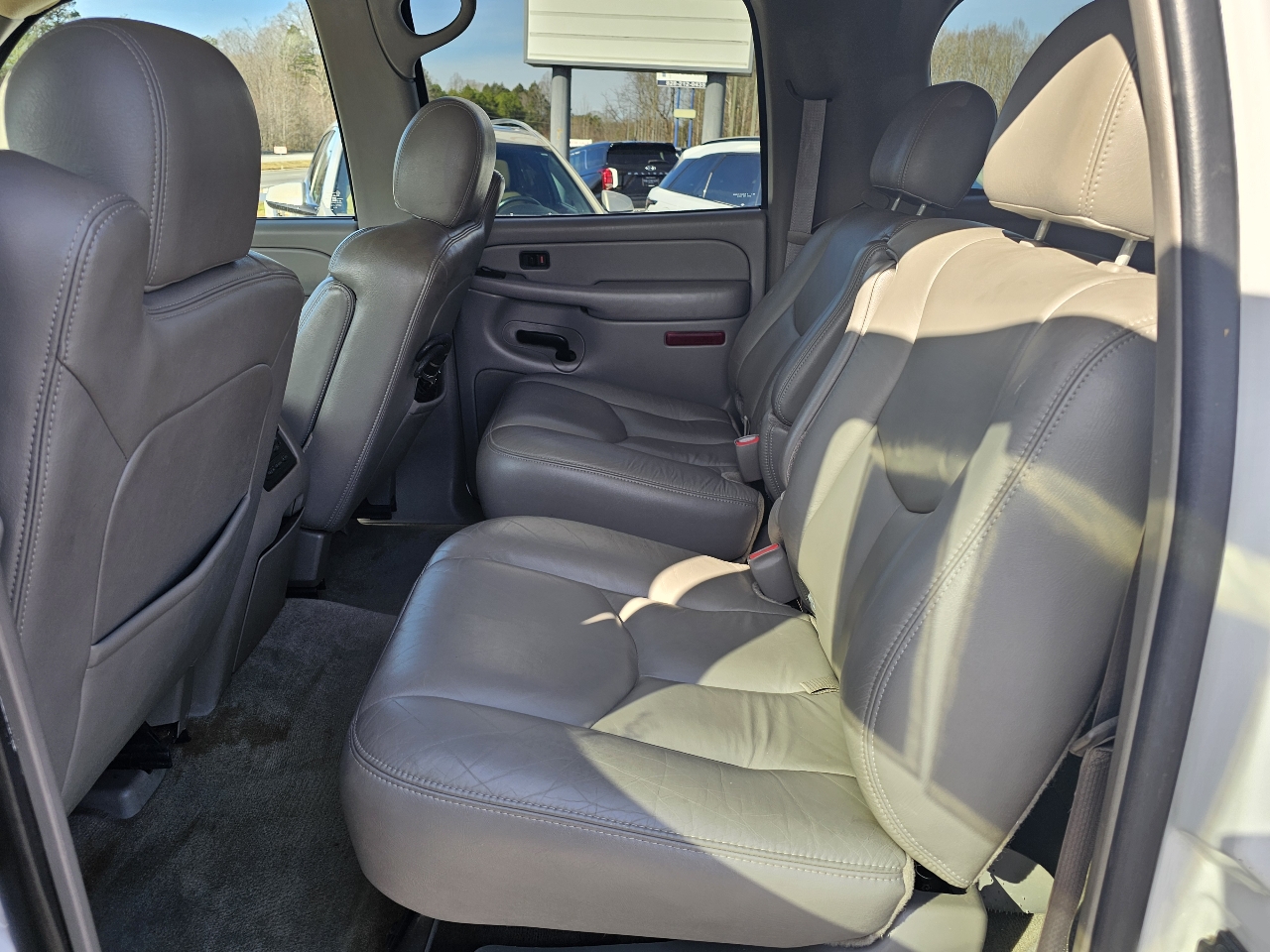 GMC Yukon XL 4dr 2500 SLT 2004