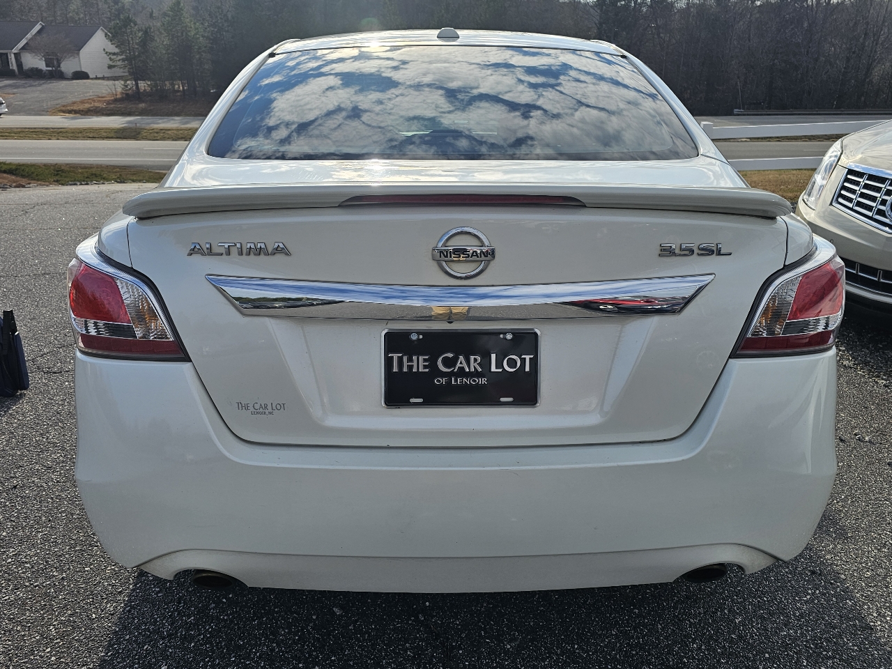 Nissan Altima 4dr Sdn V6 3.5 SL 2014