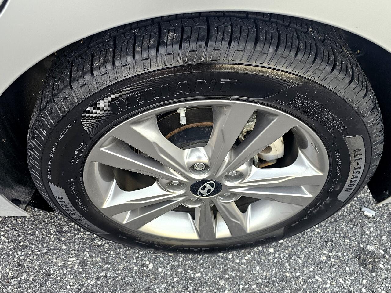 Hyundai Elantra Value Edition 2.0L Auto (Ulsan) 2018
