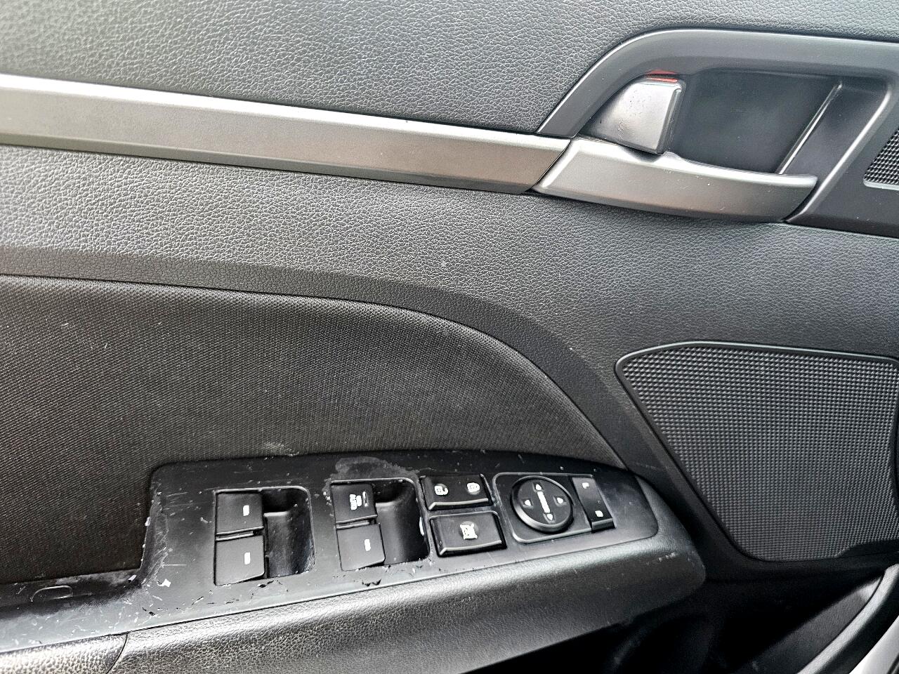 Hyundai Elantra Value Edition 2.0L Auto (Ulsan) 2018