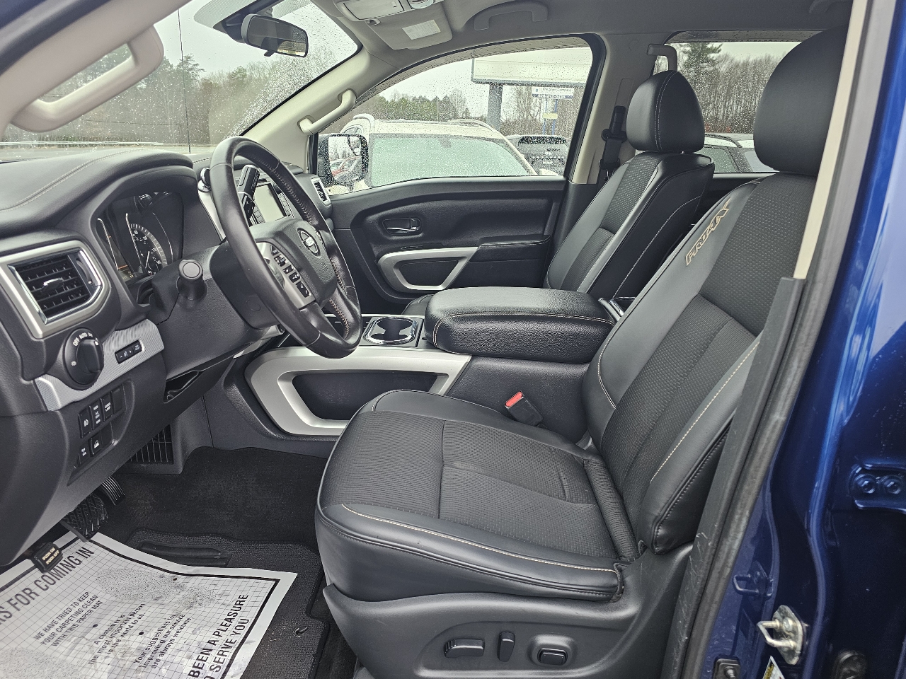 Nissan Titan 4x4 Crew Cab PRO-4X 2019