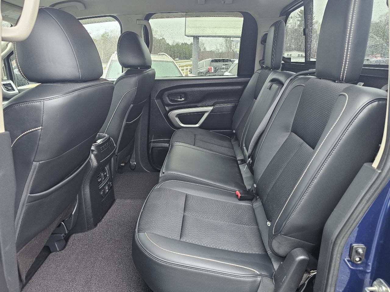 Nissan Titan 4x4 Crew Cab PRO-4X 2019