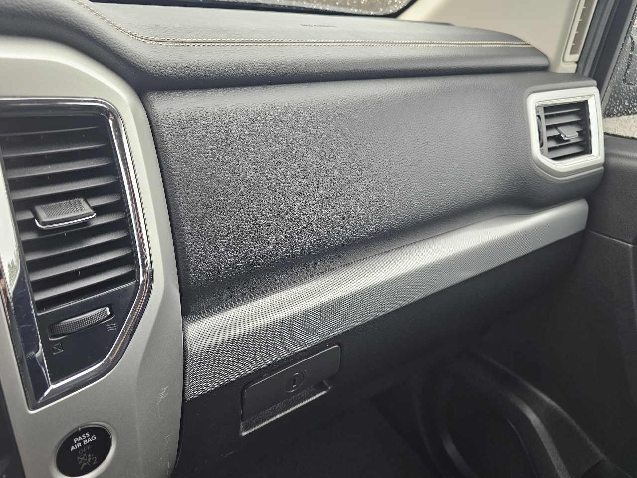 Nissan Titan 4x4 Crew Cab PRO-4X 2019